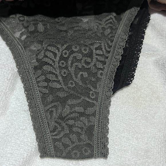 NWT 6 pairs Nearly Nude New Lace Women's thong Intimates in six colors - Picture 4 of 7